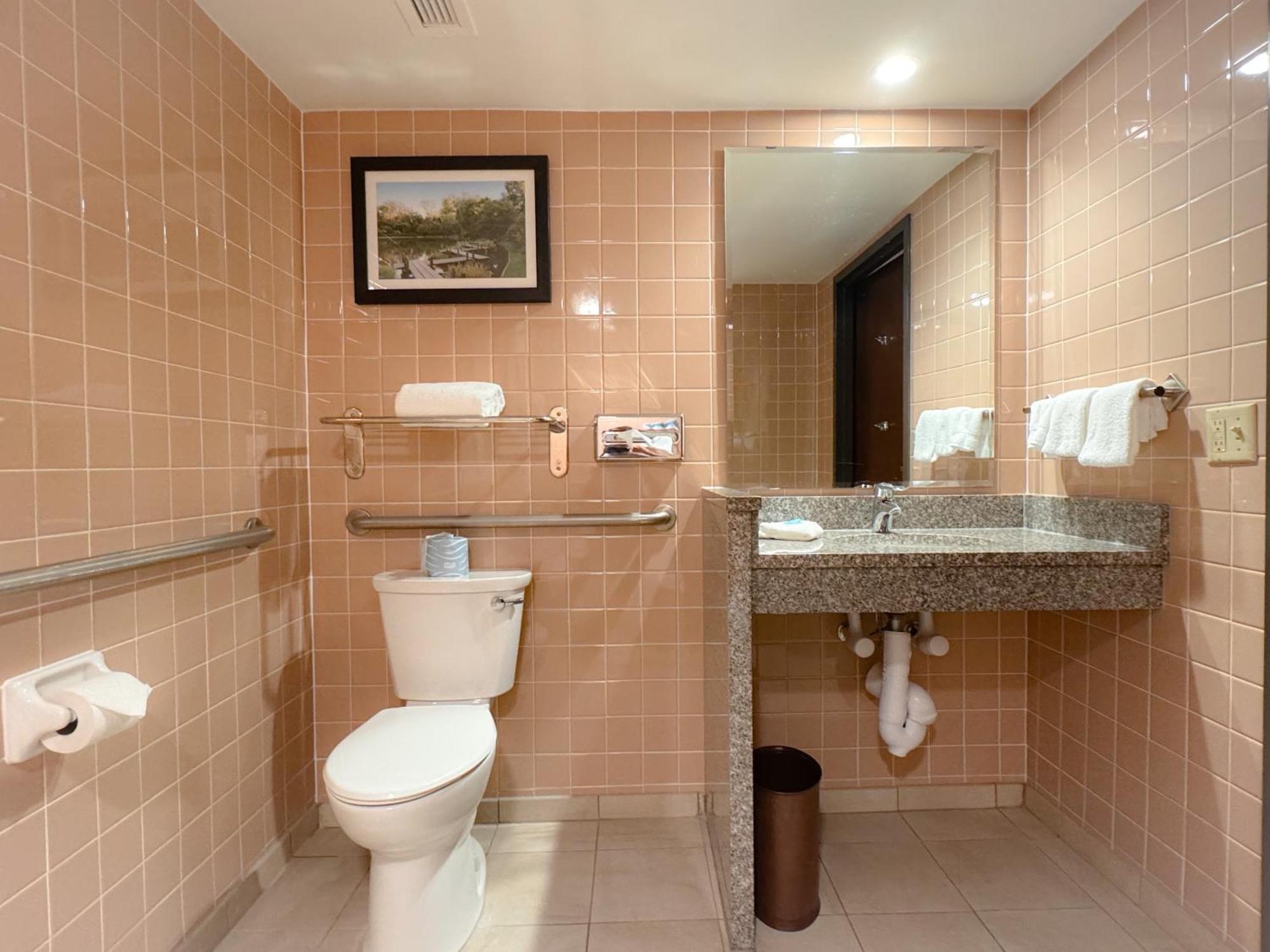 Heritage Inn & Suites St Louis Fenton, Trademark By Wyndham Exteriör bild
