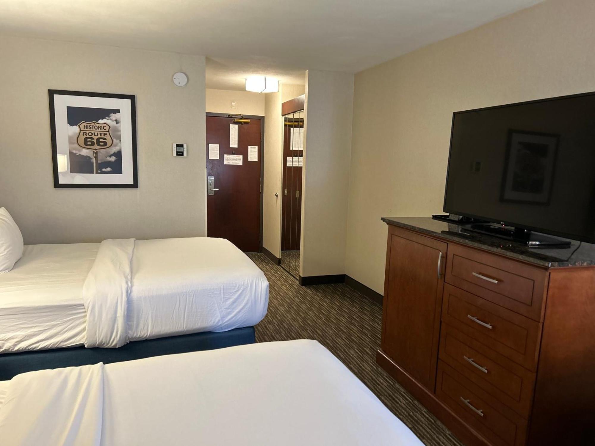 Heritage Inn & Suites St Louis Fenton, Trademark By Wyndham Exteriör bild