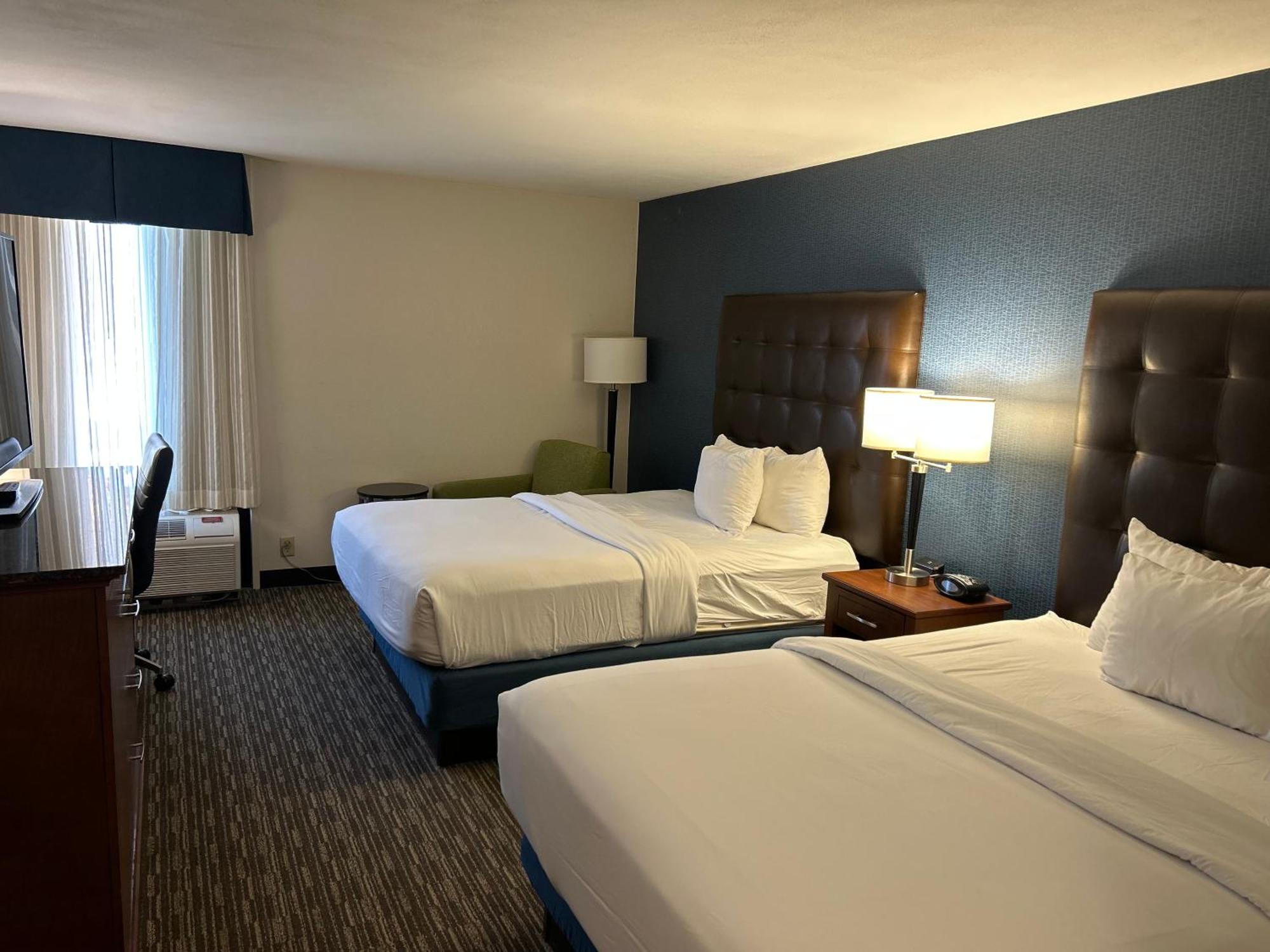 Heritage Inn & Suites St Louis Fenton, Trademark By Wyndham Exteriör bild