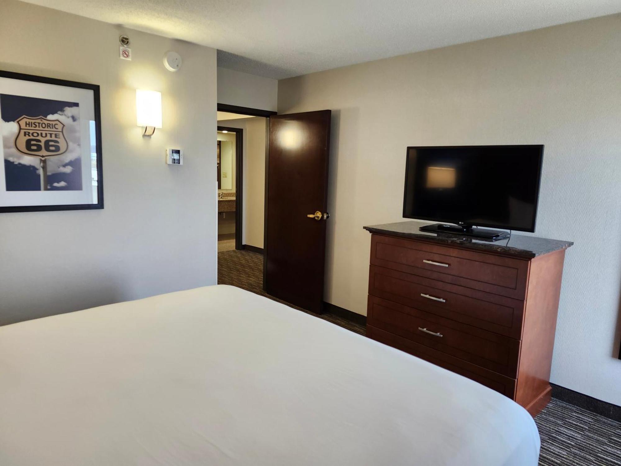 Heritage Inn & Suites St Louis Fenton, Trademark By Wyndham Exteriör bild