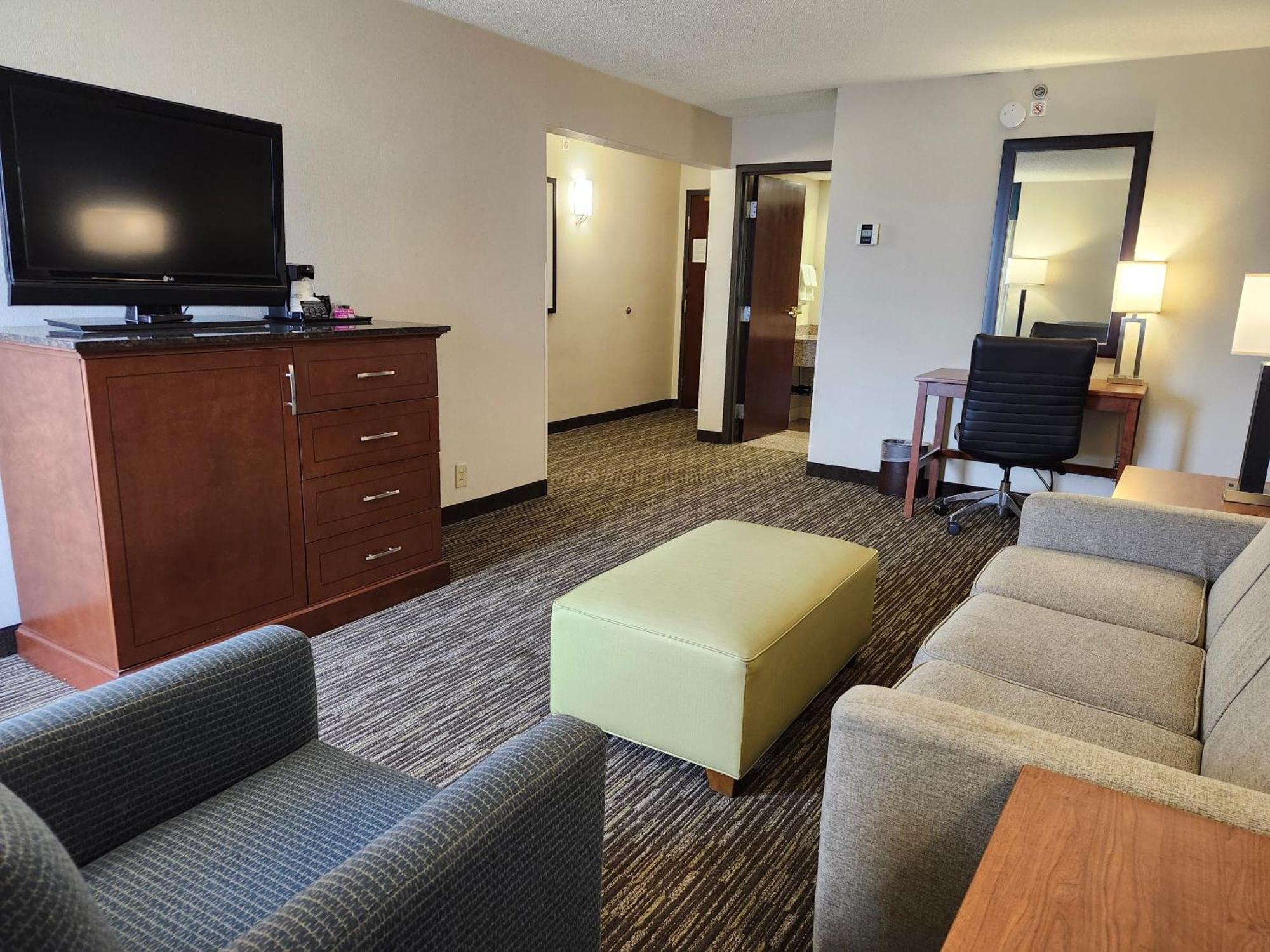 Heritage Inn & Suites St Louis Fenton, Trademark By Wyndham Exteriör bild
