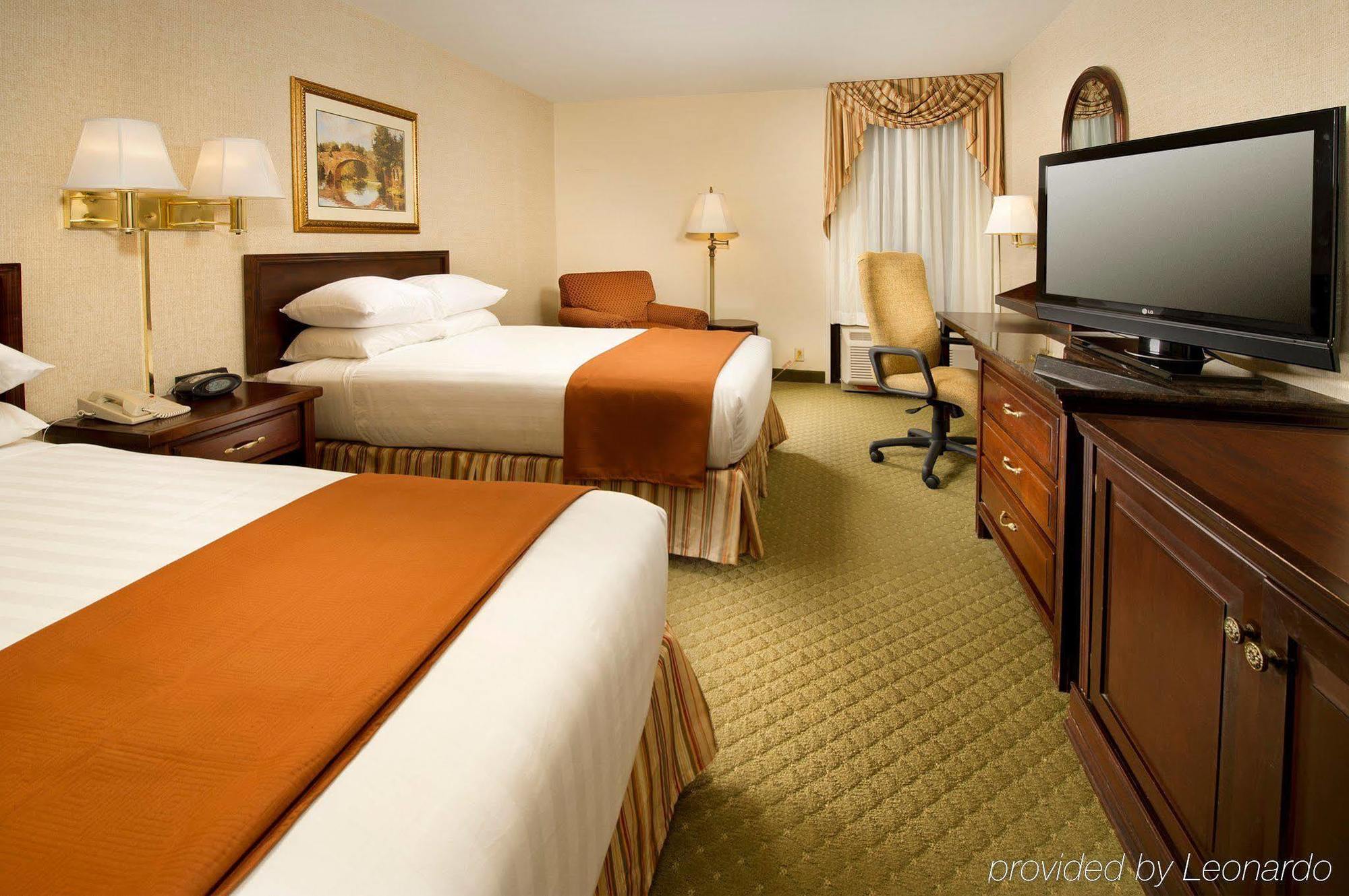 Heritage Inn & Suites St Louis Fenton, Trademark By Wyndham Exteriör bild