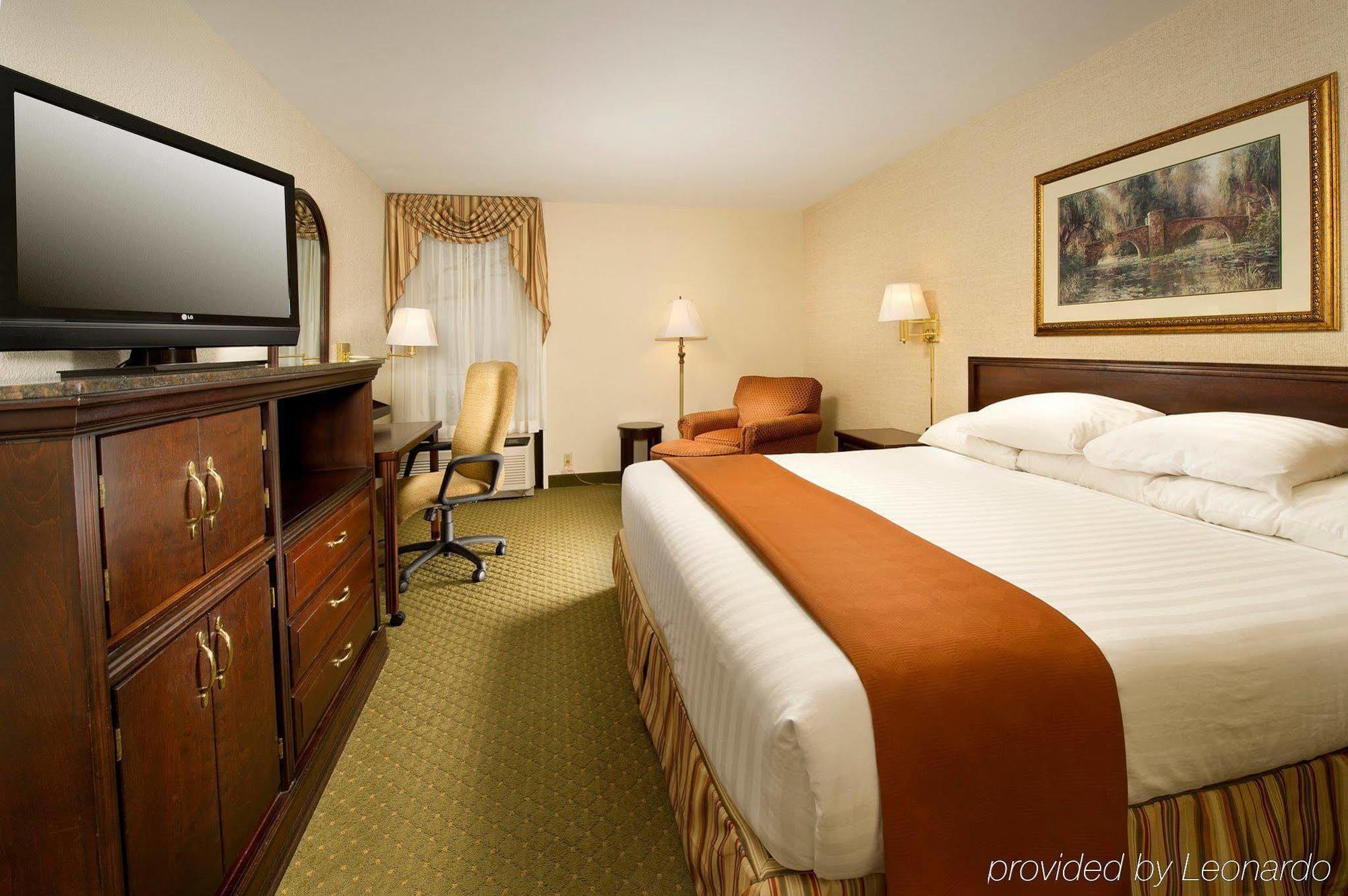 Heritage Inn & Suites St Louis Fenton, Trademark By Wyndham Exteriör bild