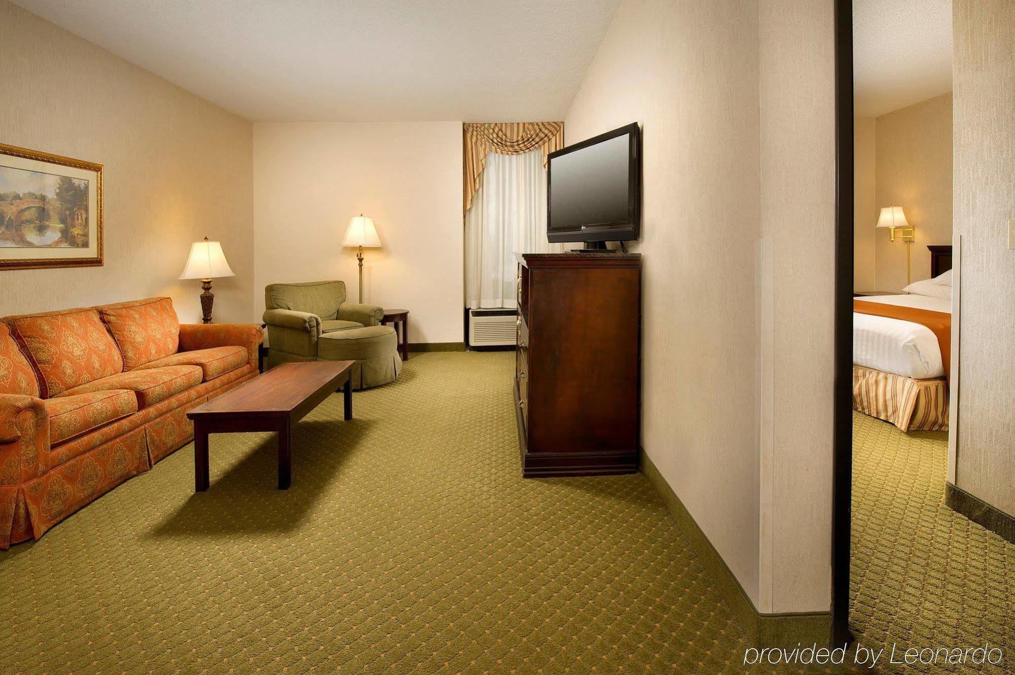 Heritage Inn & Suites St Louis Fenton, Trademark By Wyndham Exteriör bild