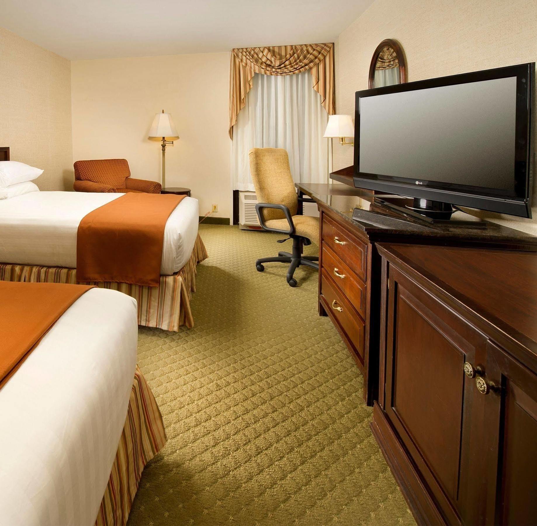 Heritage Inn & Suites St Louis Fenton, Trademark By Wyndham Exteriör bild